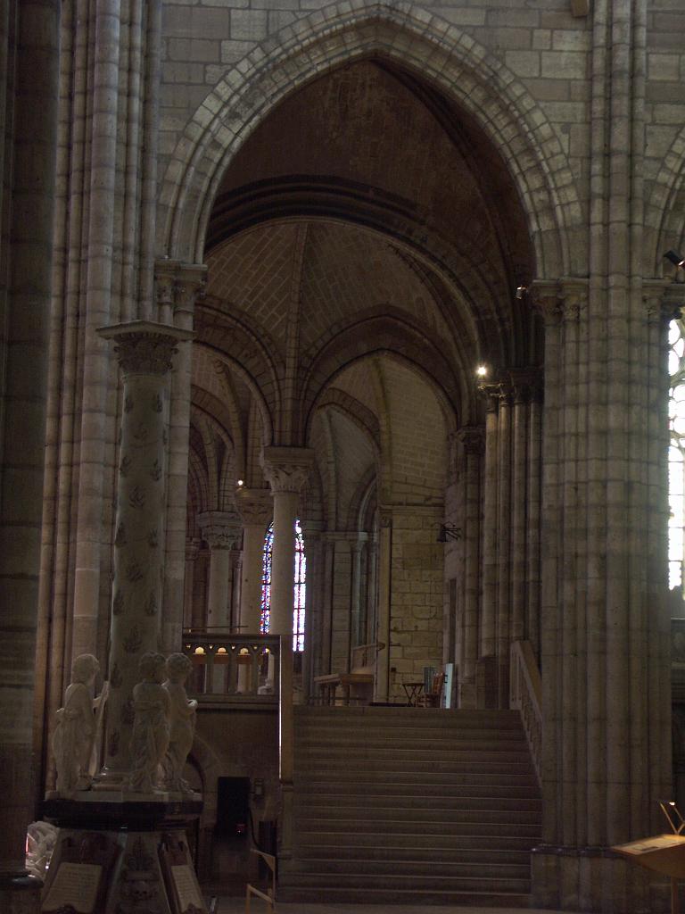 20090525_040.JPG - St. Denis