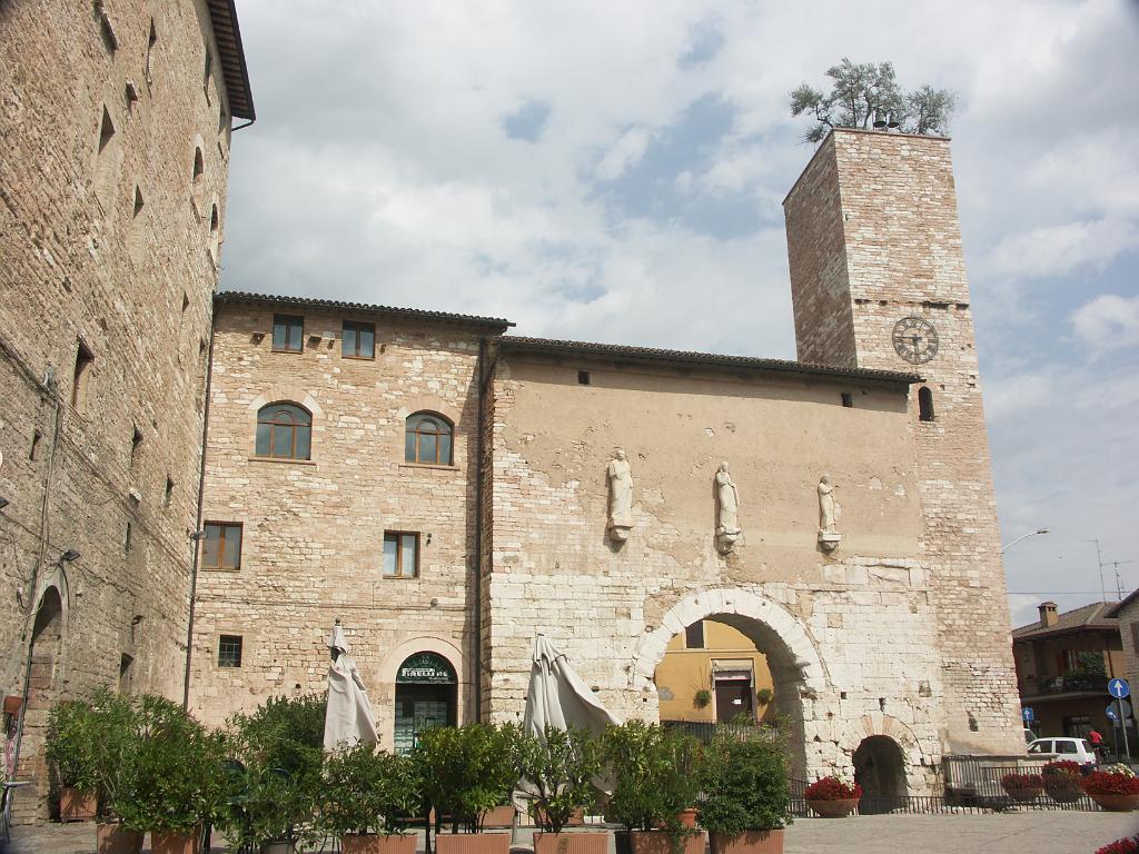 20070918_035.JPG - Spello